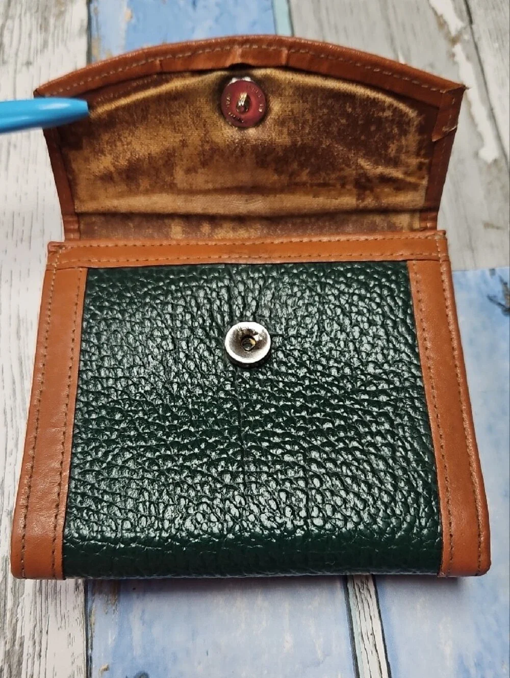 Vintage Dooney & Bourke All-Weather Leather compact wallet in hunter green/tan